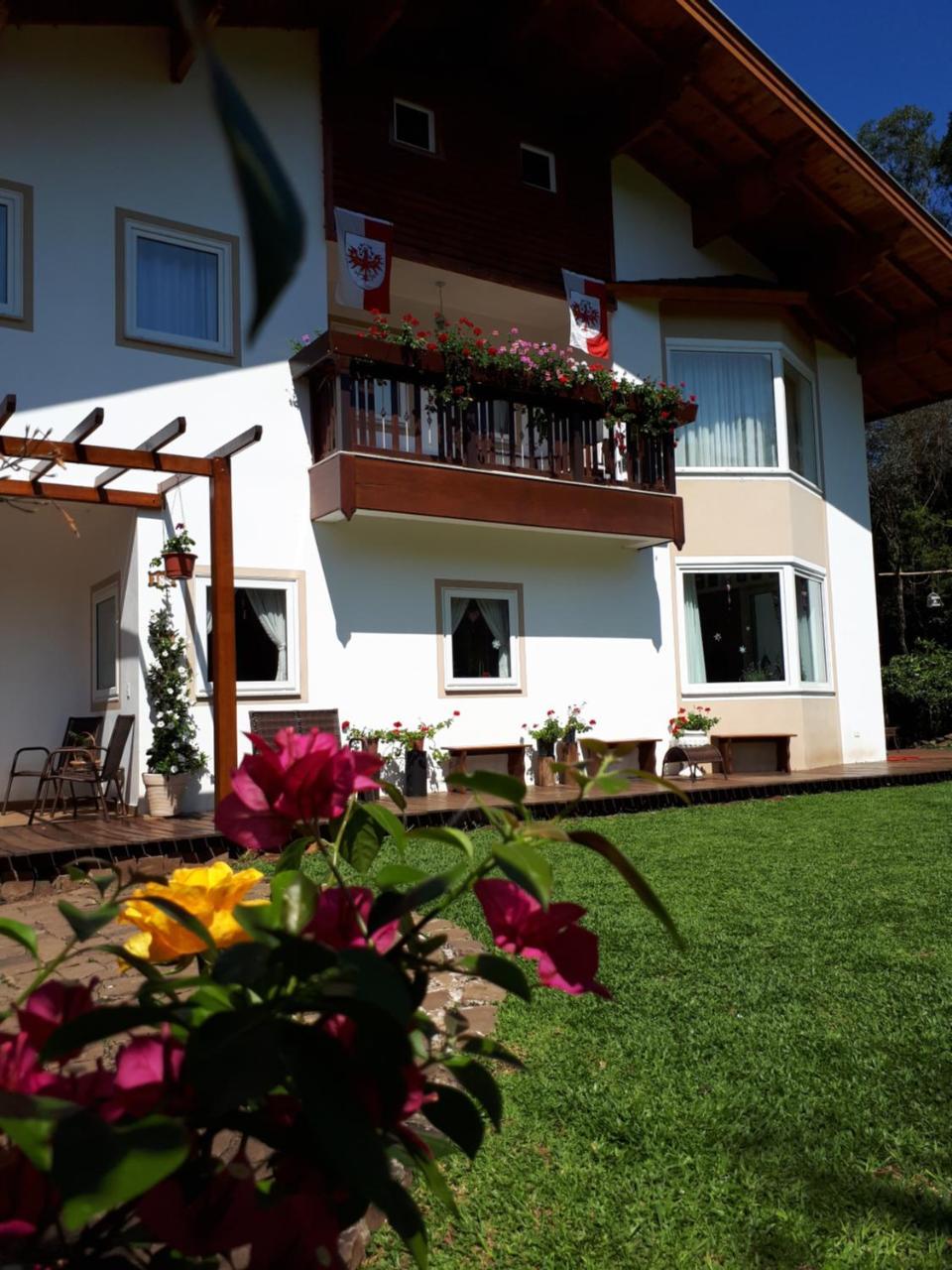 Villa Gruntal Hospedaria Treze Tílias Esterno foto